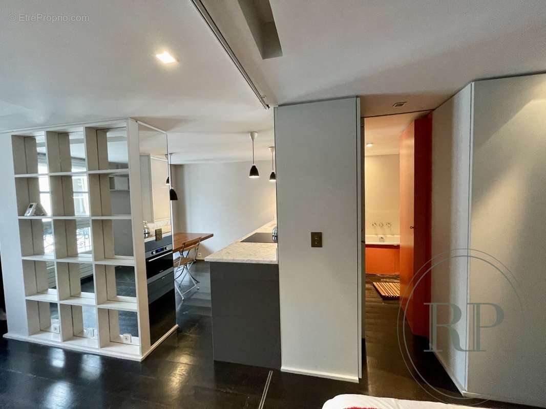 Appartement à PARIS-7E