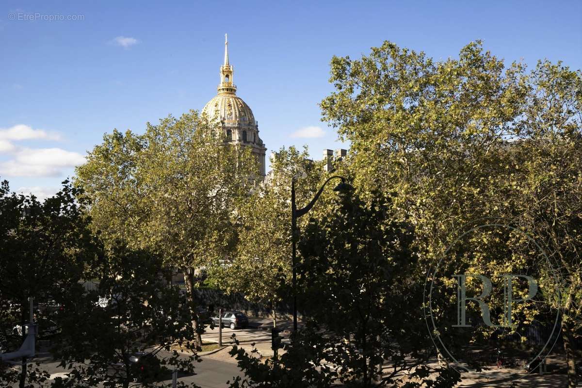 Appartement à PARIS-7E