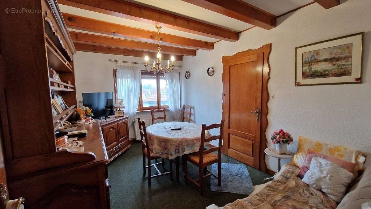 Appartement à BOUROGNE