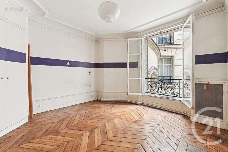 Appartement à NEUILLY-SUR-SEINE