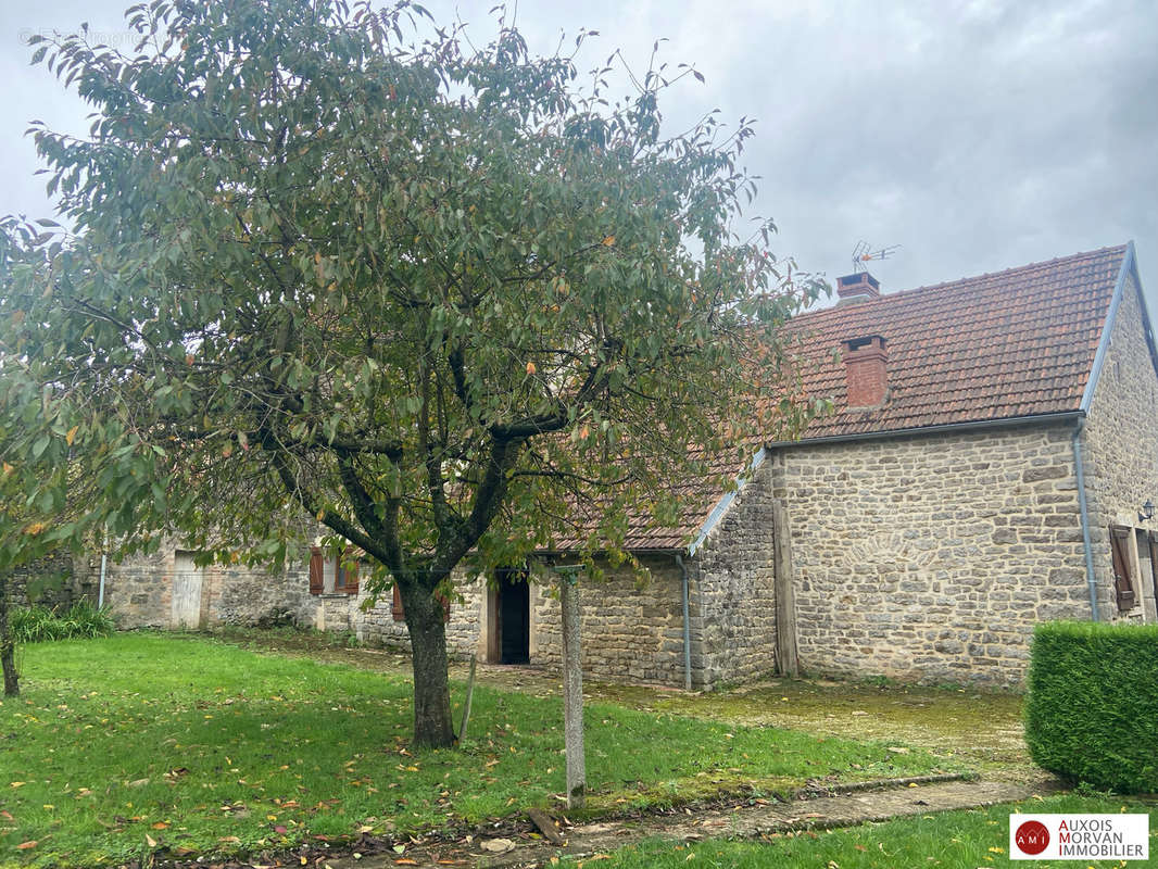 Maison à SAINT-THIBAULT