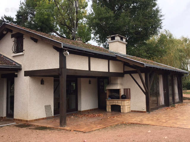 Maison à OUCHES