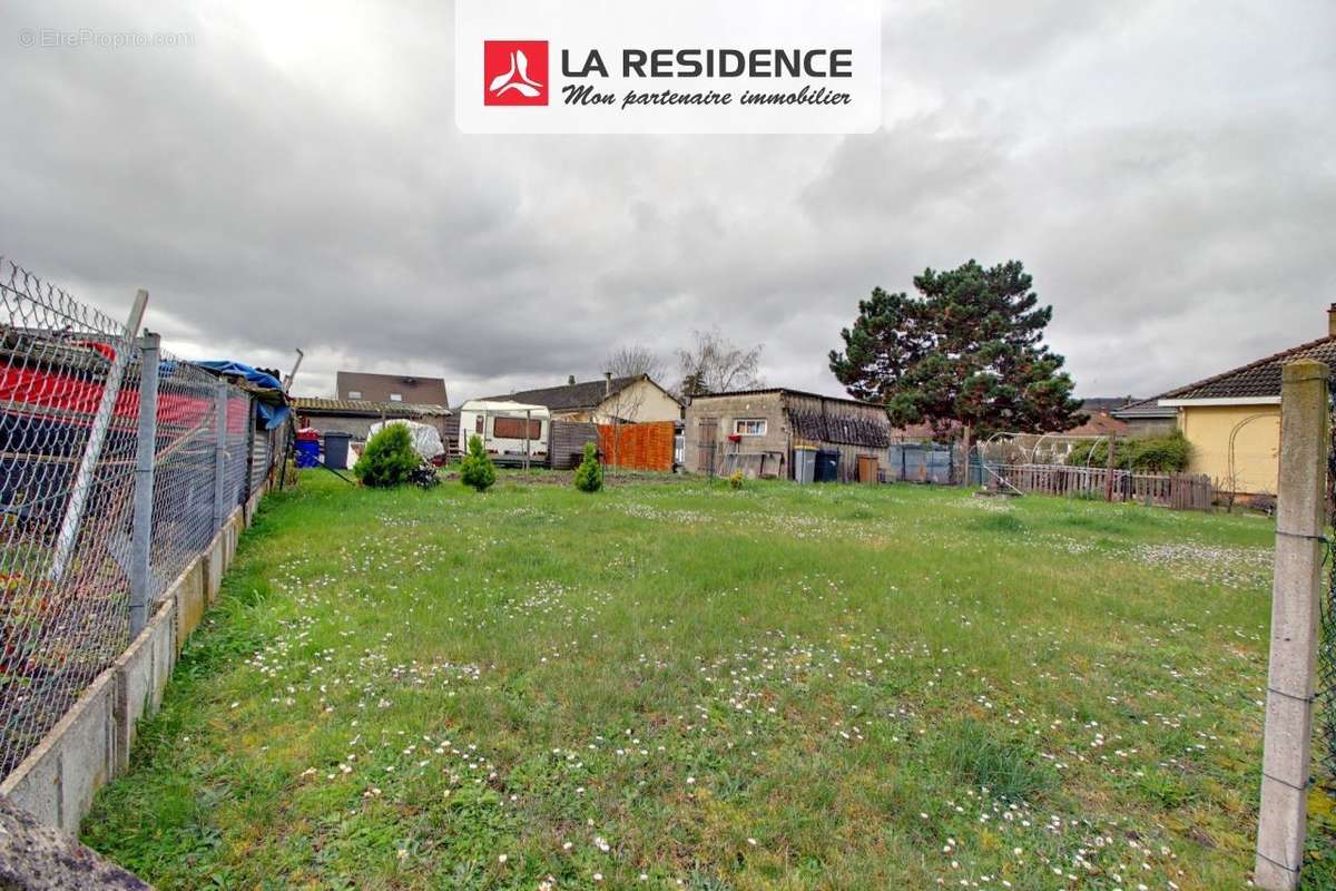 Maison à COURCELLES-SUR-SEINE