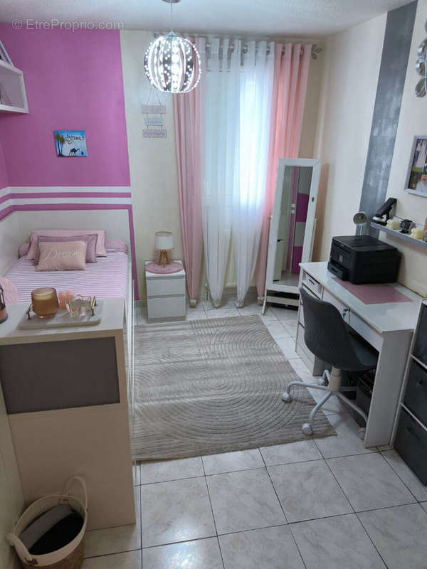 Appartement à MARSEILLE-3E