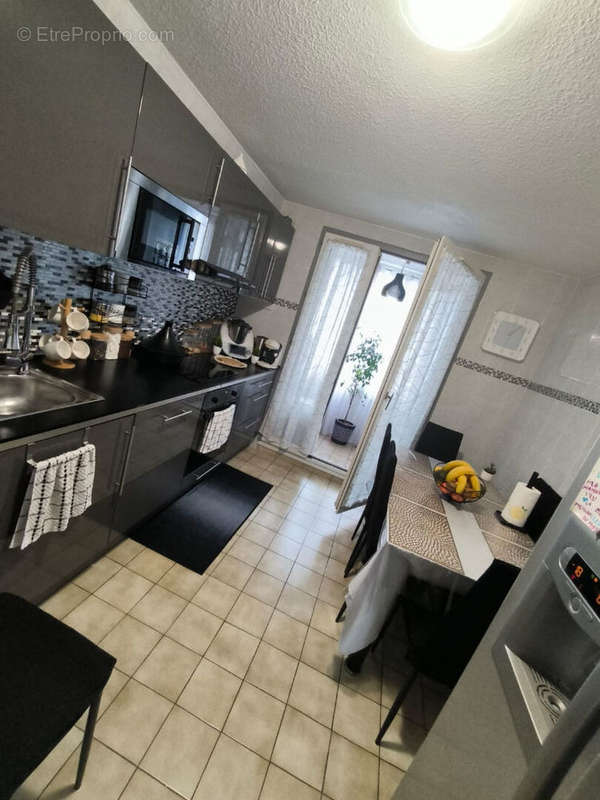 Appartement à MARSEILLE-3E