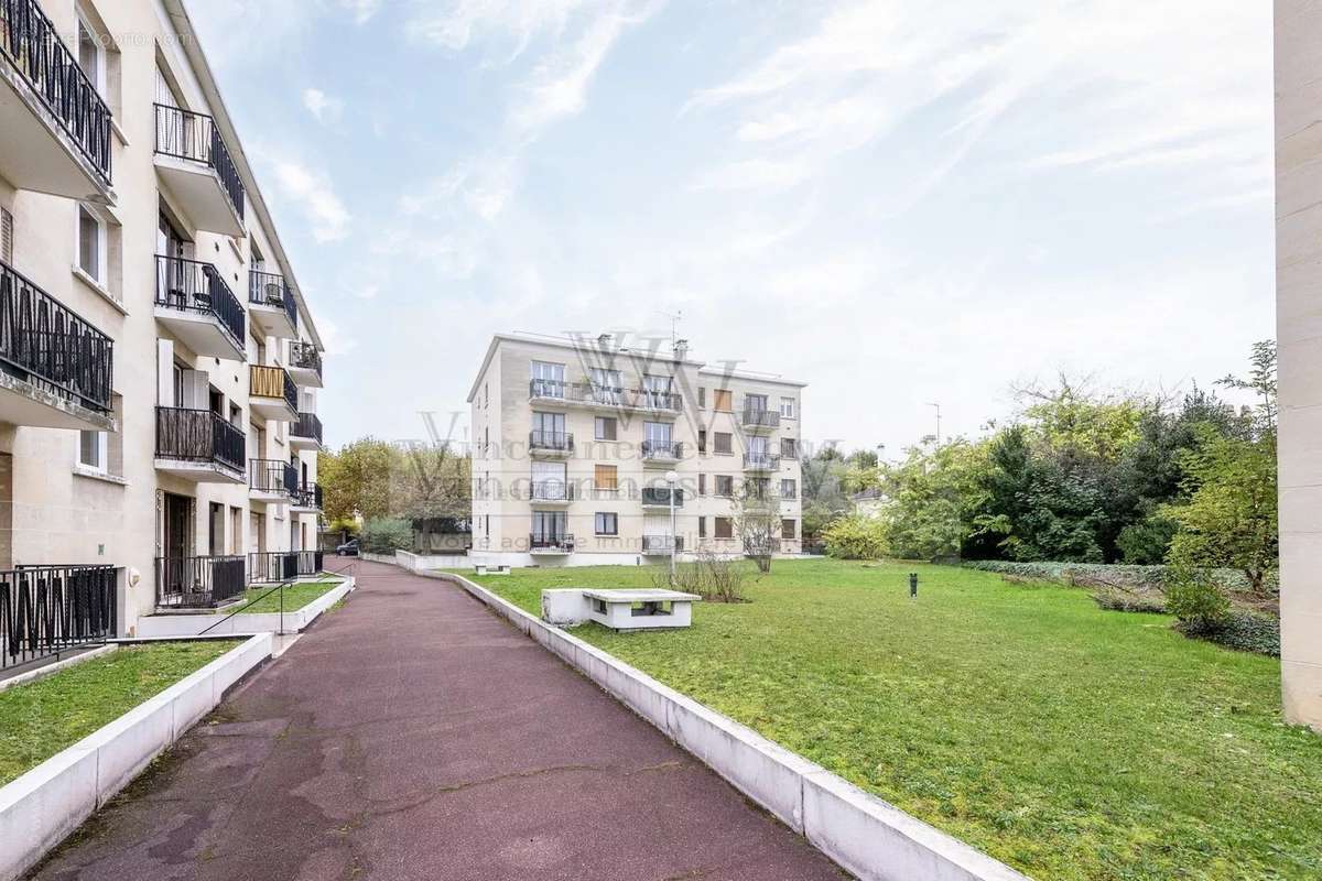 Appartement à SAINT-MAUR-DES-FOSSES