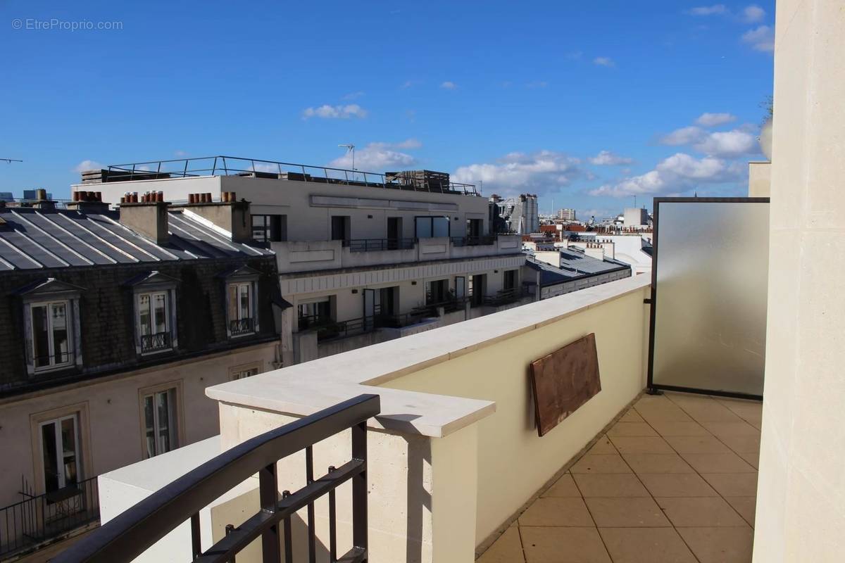 Appartement à LEVALLOIS-PERRET