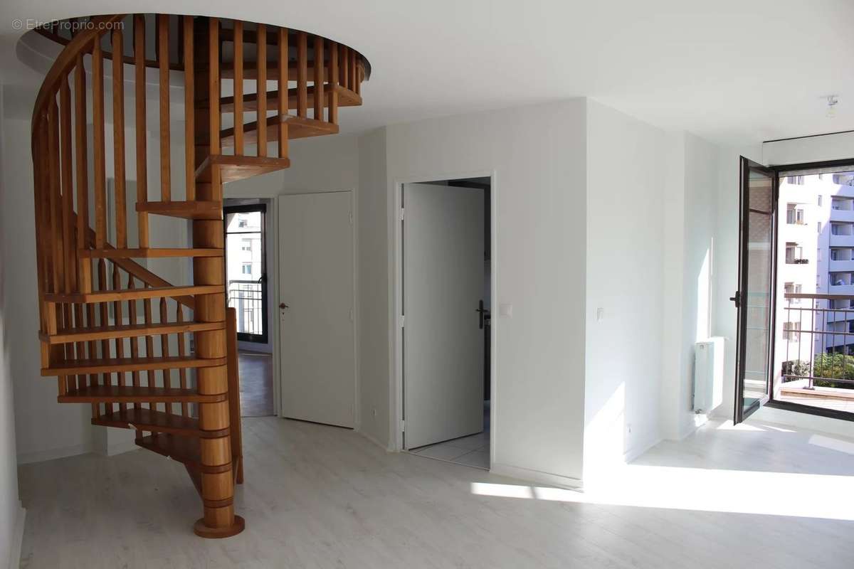 Appartement à LEVALLOIS-PERRET