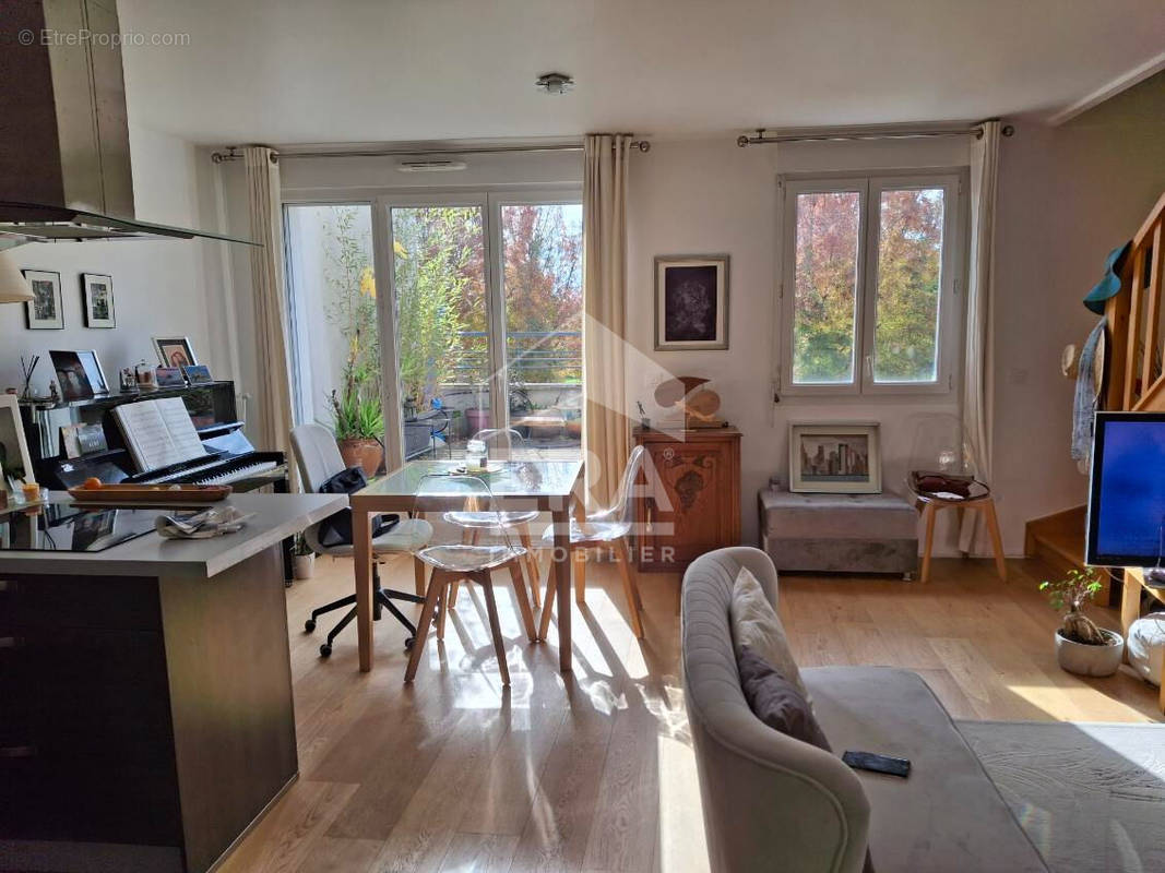 Appartement à SAINT-PIERRE-DU-PERRAY