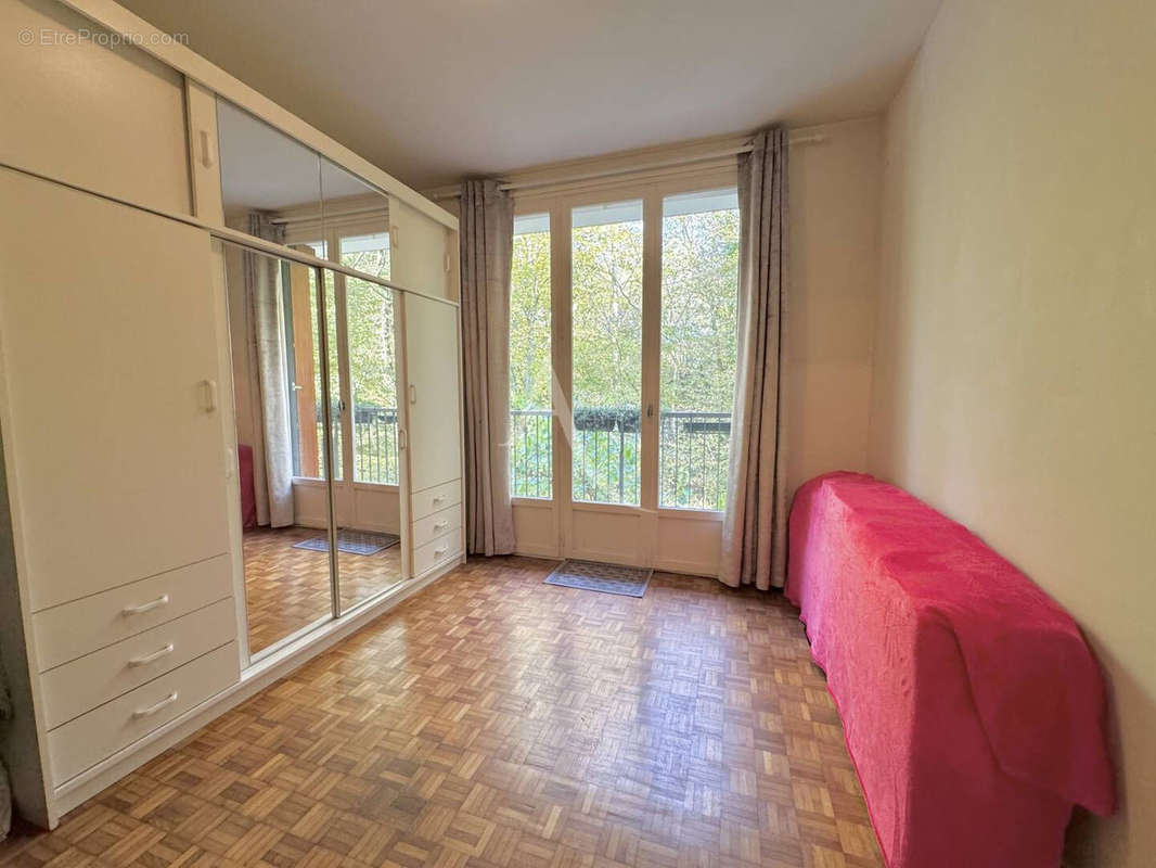 Appartement à OZOIR-LA-FERRIERE