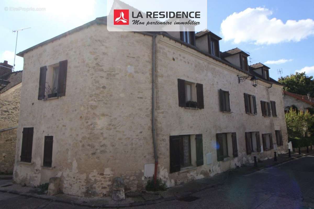 Appartement à VILLEPREUX