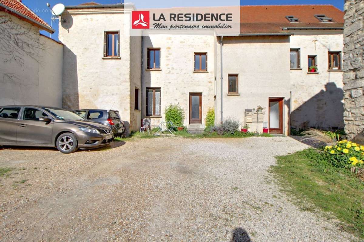 Appartement à VILLEPREUX