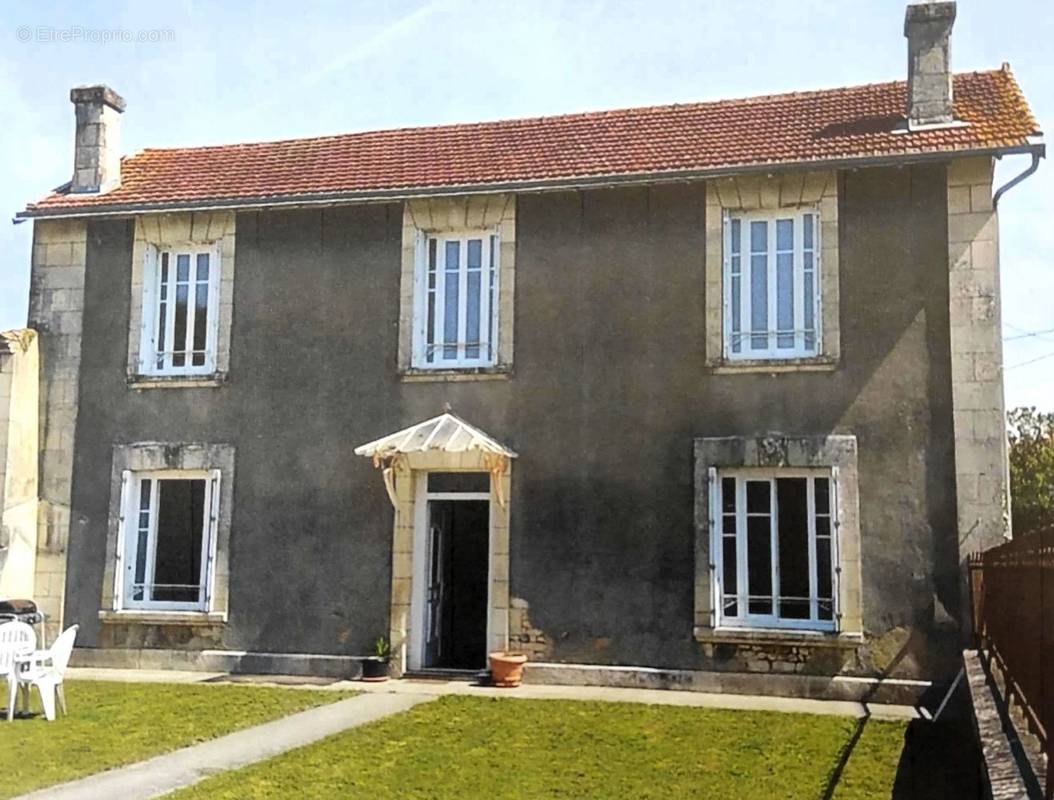 Maison à PERIGNAC