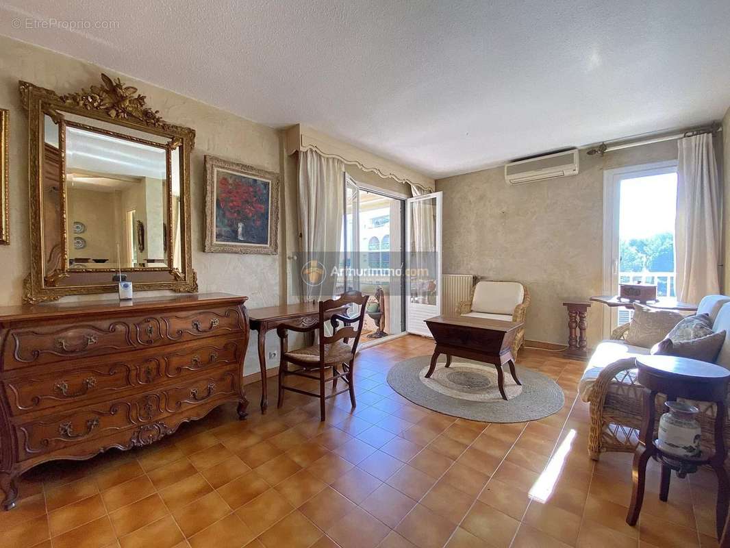 Appartement à FREJUS