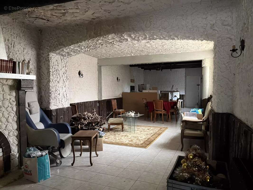 Appartement à NANS-LES-PINS