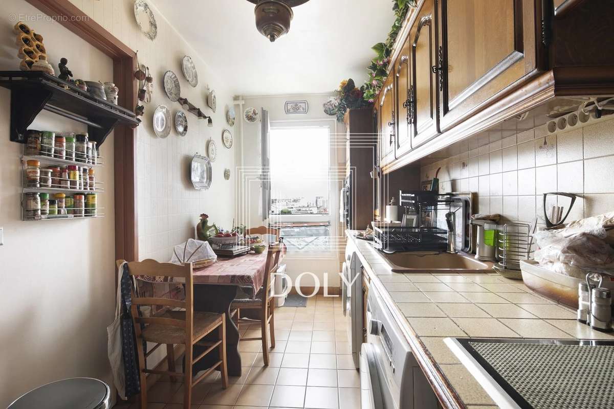 Appartement à LES LILAS