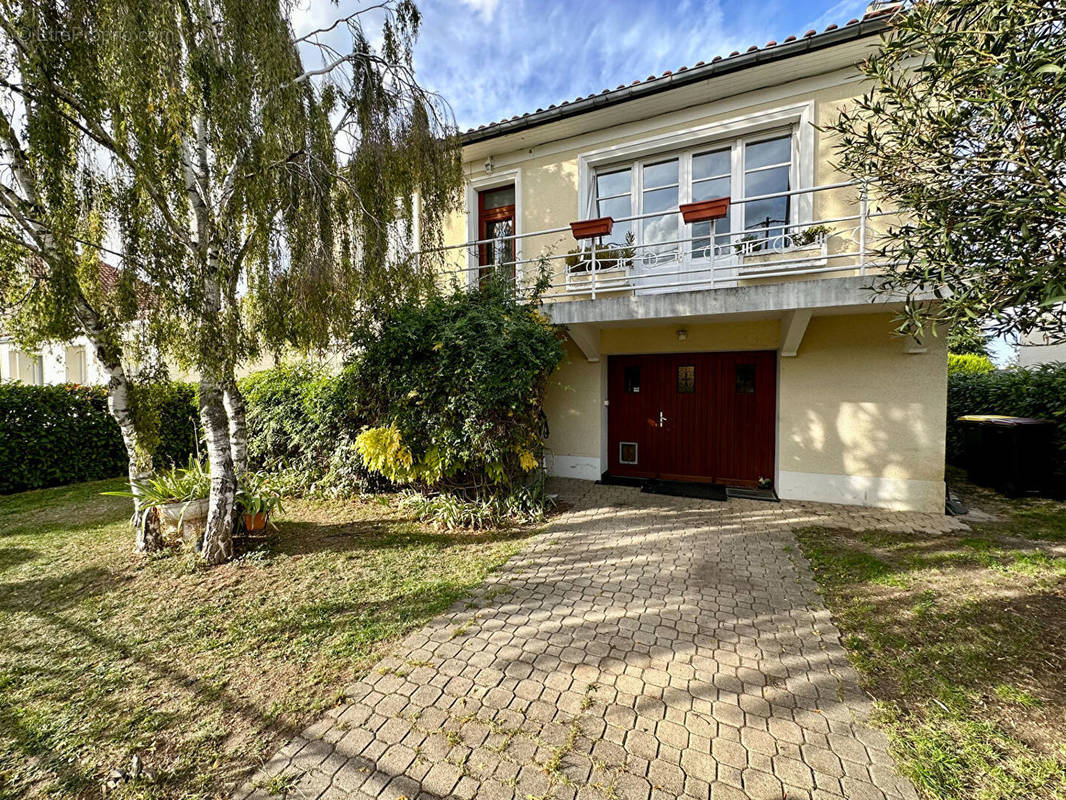 Maison à LA COURONNE