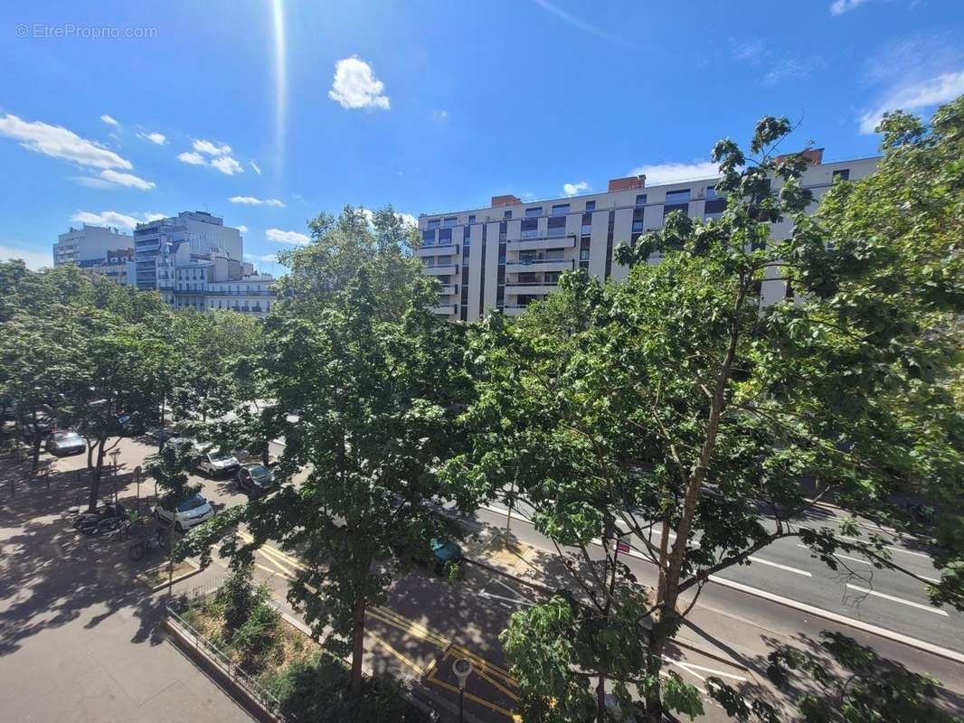 Appartement à PARIS-14E