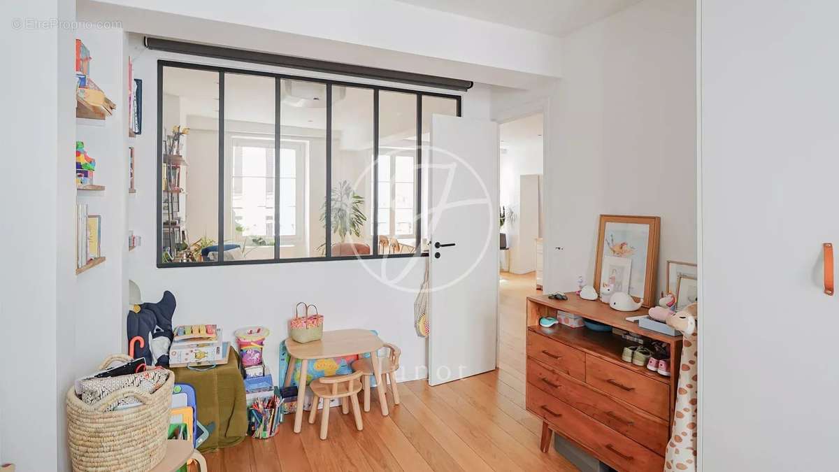 Appartement à PARIS-18E