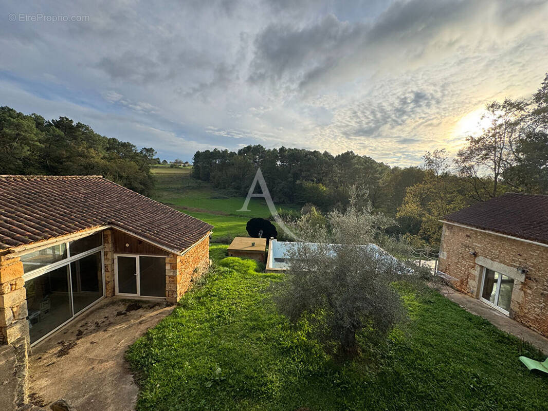 Maison à PUY-L&#039;EVEQUE