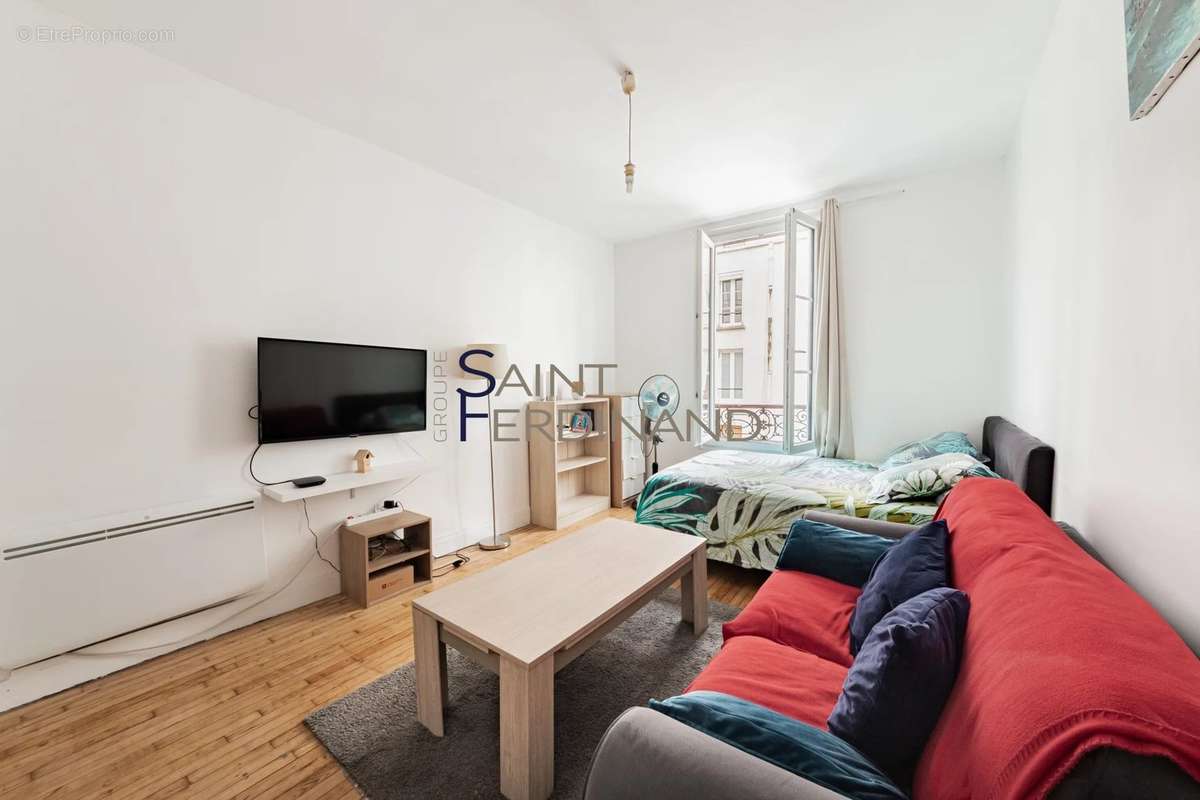 Appartement à PARIS-17E