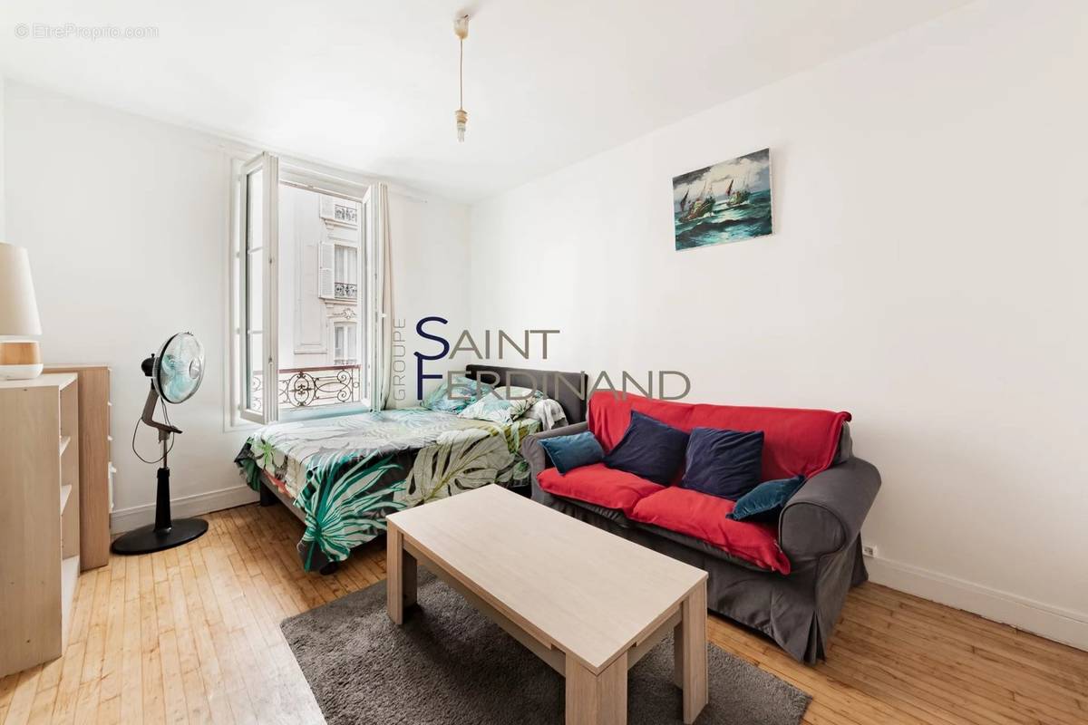 Appartement à PARIS-17E