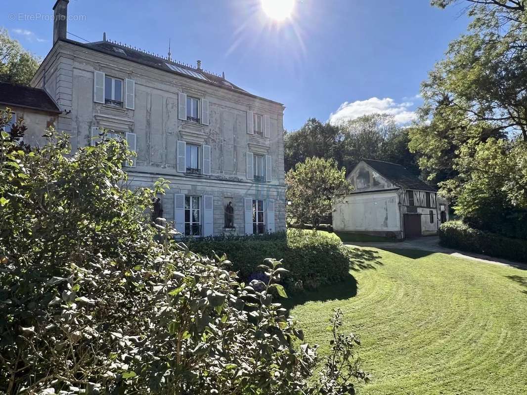 Maison à COULOMMIERS