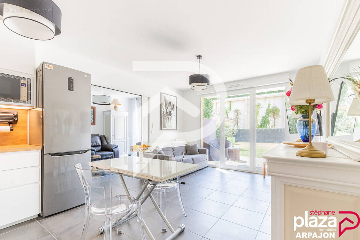 Appartement à SAINT-GERMAIN-LES-ARPAJON