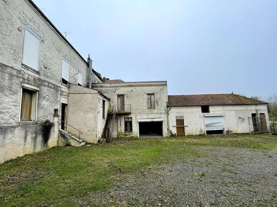 Appartement à GUISE