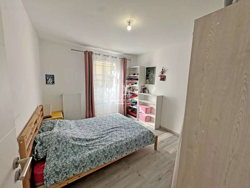 Appartement à ROQUEFORT-LES-PINS