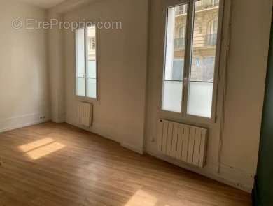 Appartement à PARIS-10E