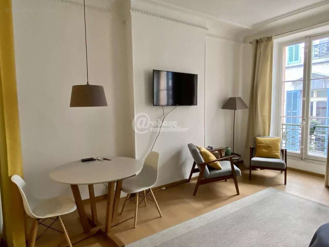 Appartement à MARSEILLE-2E