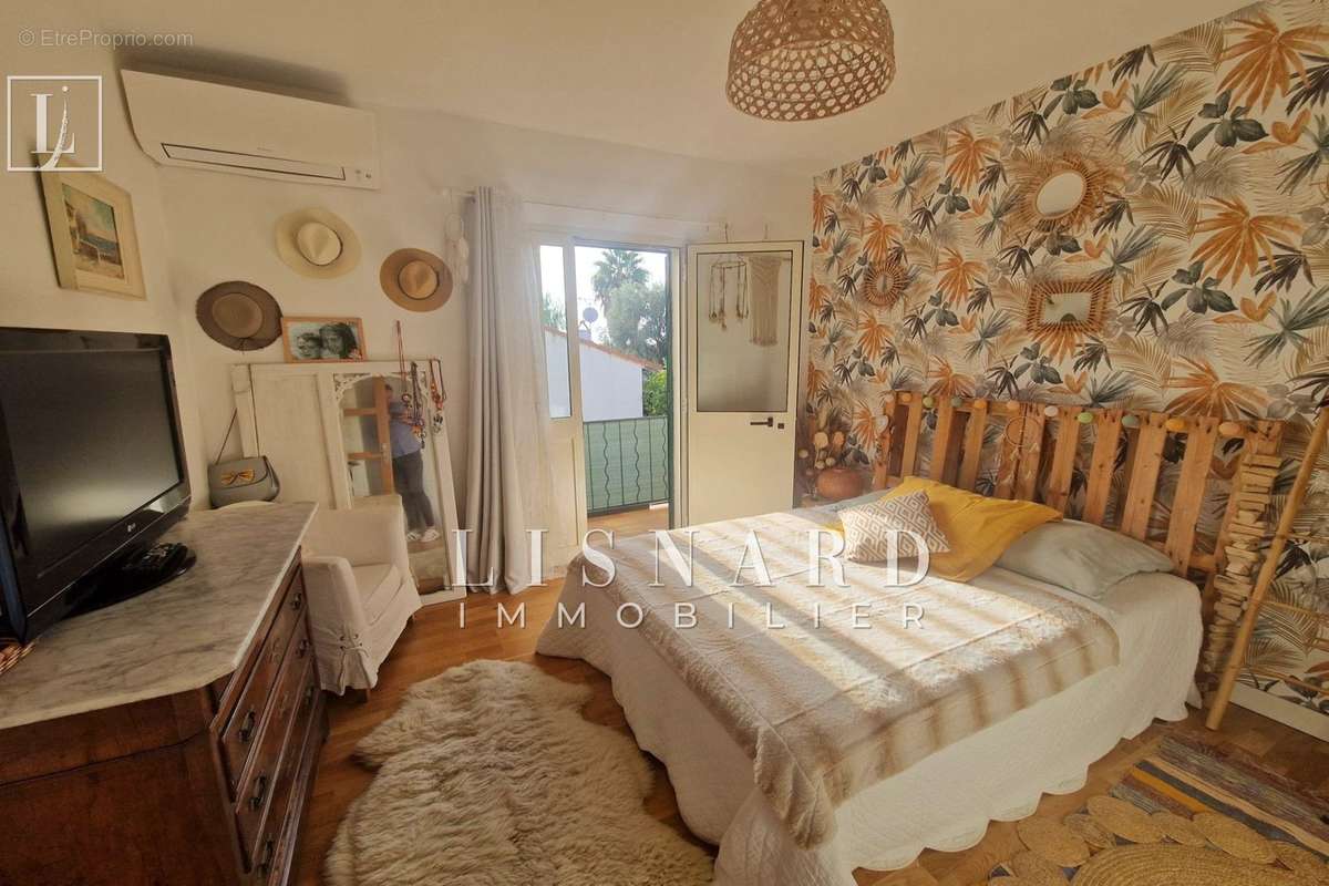 Appartement à VALLAURIS