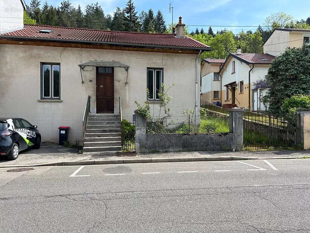 Maison à OYONNAX