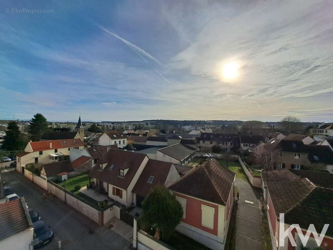 Appartement à FONTENAY-LE-FLEURY