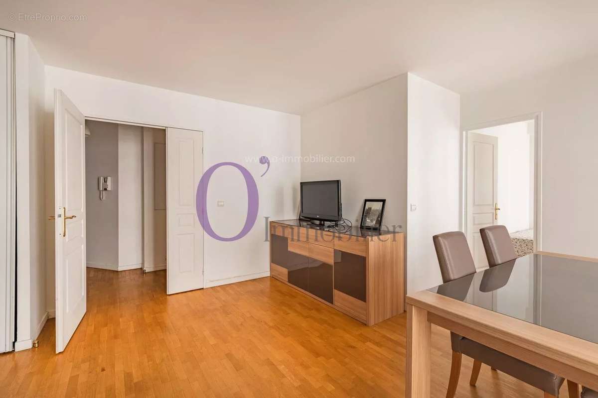 Appartement à PARIS-11E