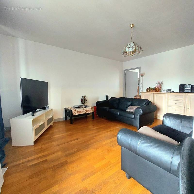 Appartement à LYON-8E