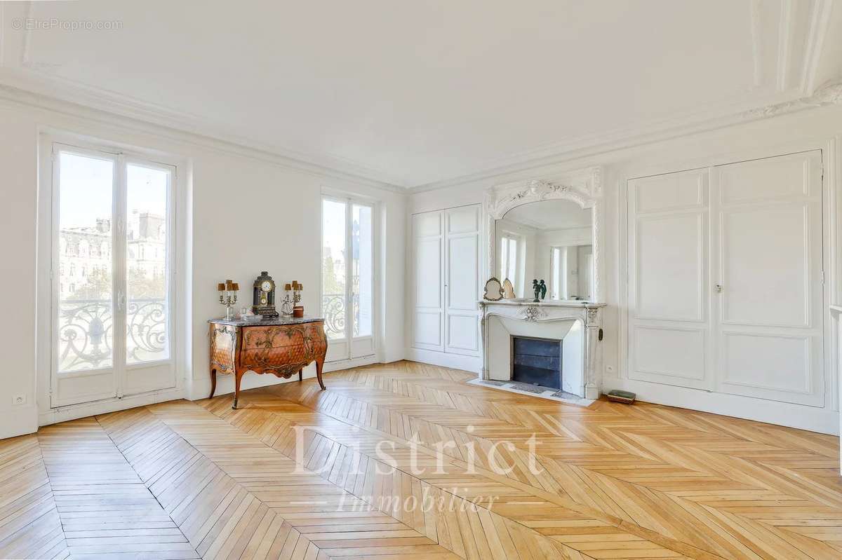 Appartement à PARIS-4E