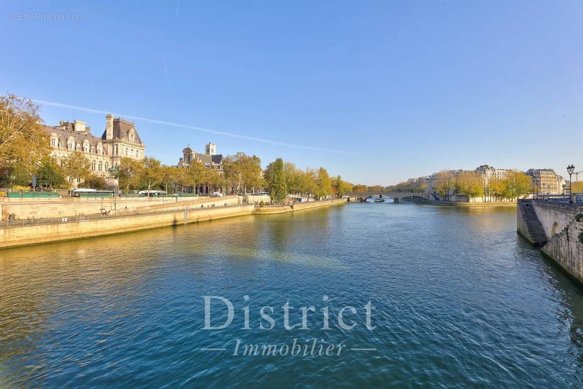 Appartement à PARIS-4E