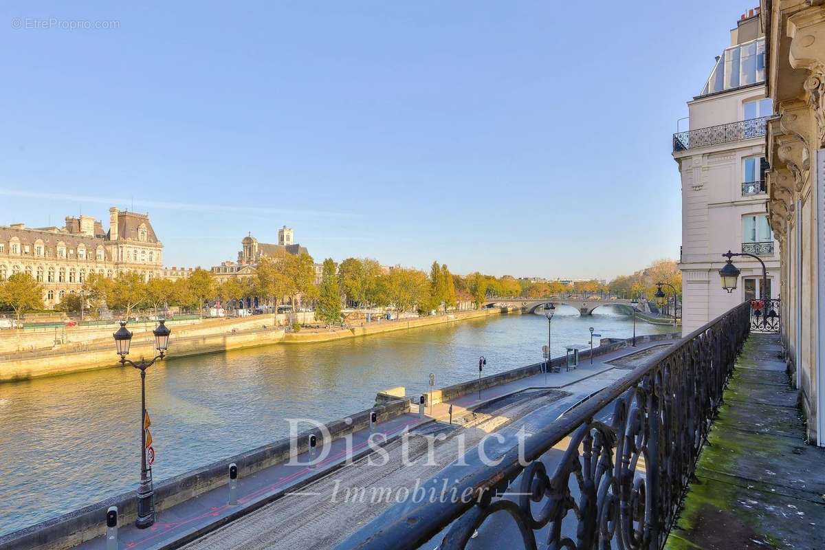 Appartement à PARIS-4E