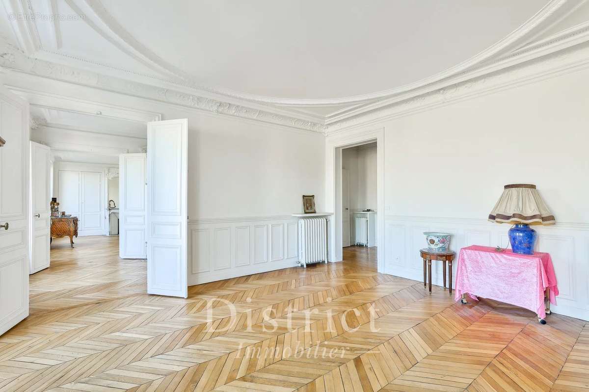 Appartement à PARIS-4E