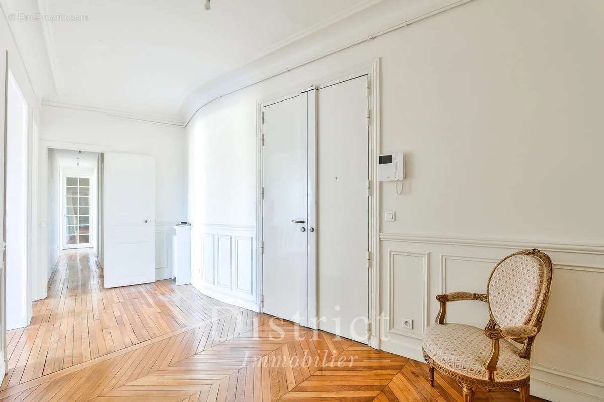 Appartement à PARIS-4E