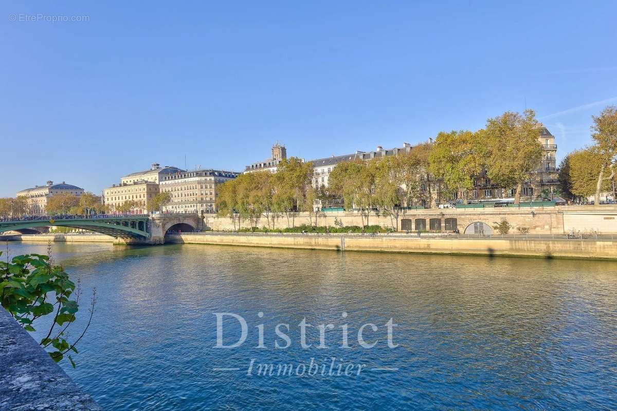 Appartement à PARIS-4E