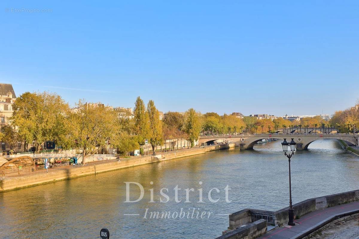 Appartement à PARIS-4E