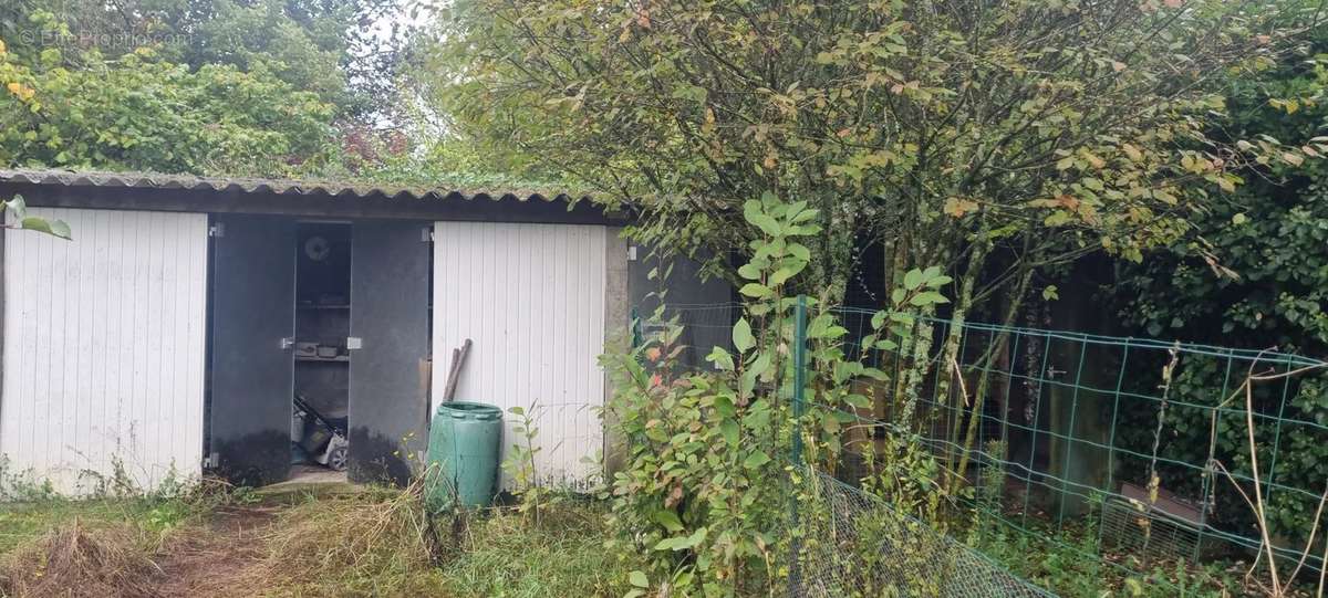 Maison à MAGNAC-SUR-TOUVRE