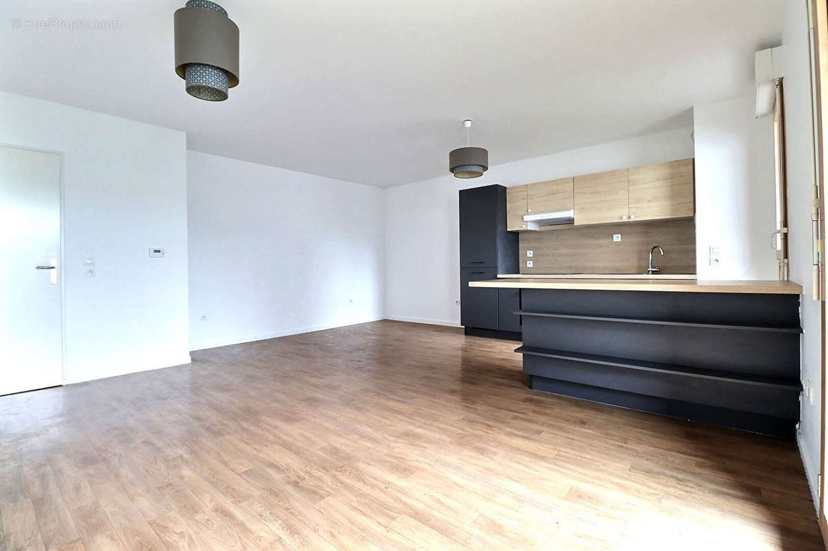 Appartement à AUBERVILLIERS