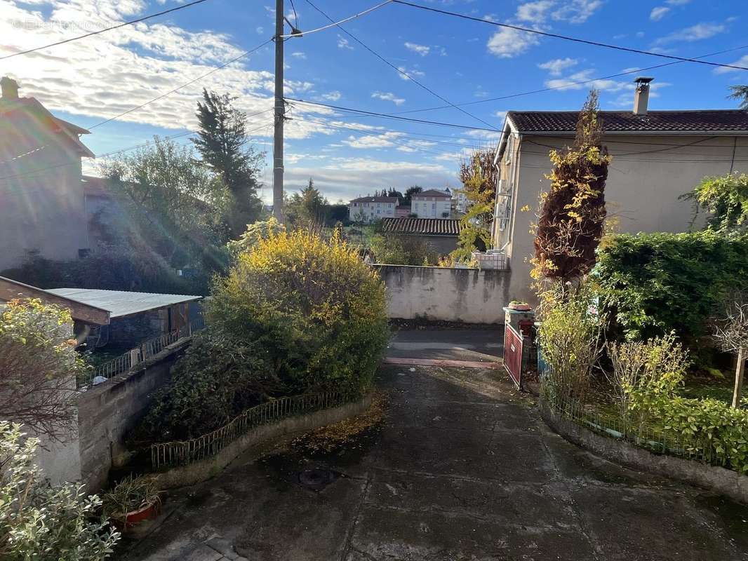 Maison à FLEURIEUX-SUR-L&#039;ARBRESLE