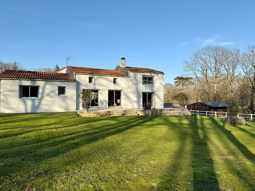 Maison à SAINT-SEBASTIEN-SUR-LOIRE