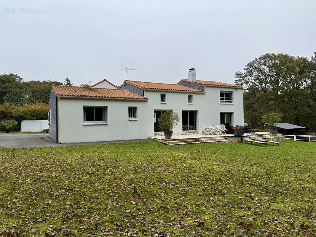 Maison à SAINT-SEBASTIEN-SUR-LOIRE