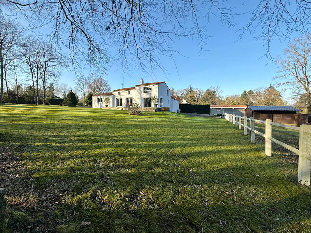 Maison à SAINT-SEBASTIEN-SUR-LOIRE